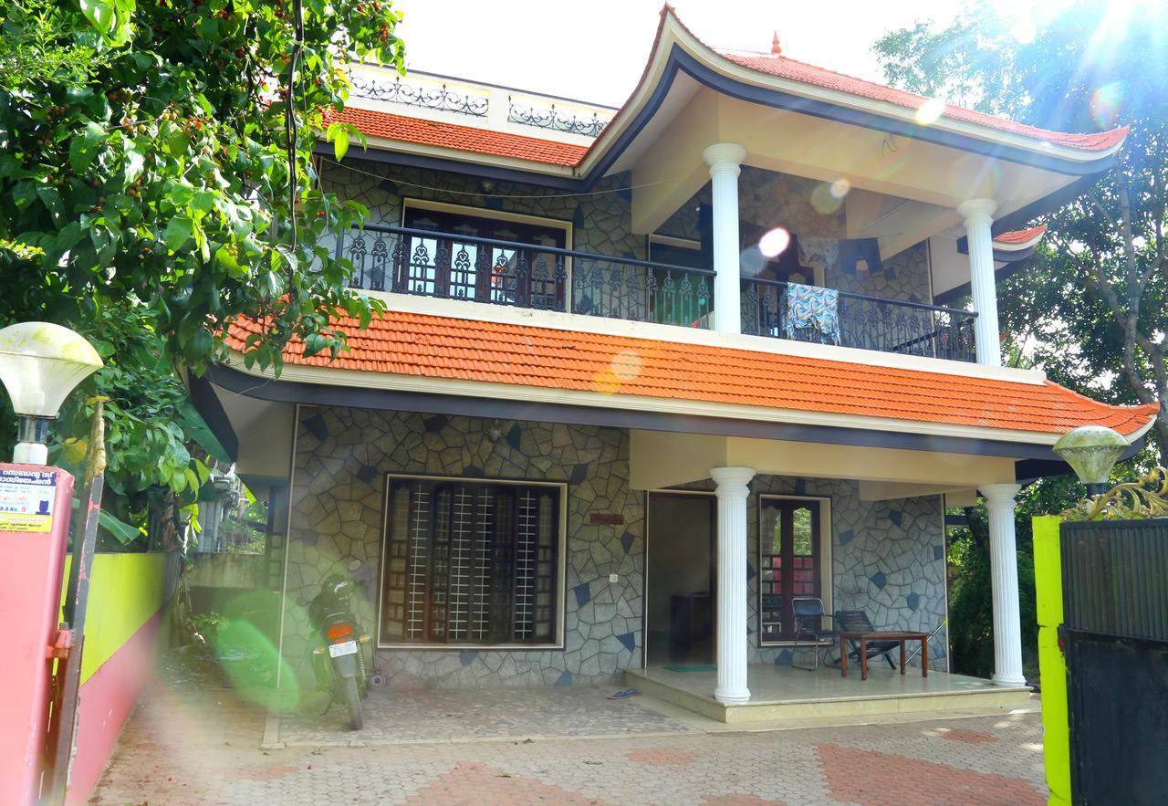 Daffodils Homestay Alappuzha Esterno foto